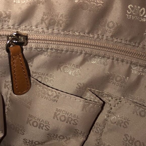 Handbag - Picture 8 of 8